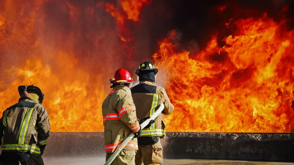 Emergency personnel respond to chemical explosion in Louisiana